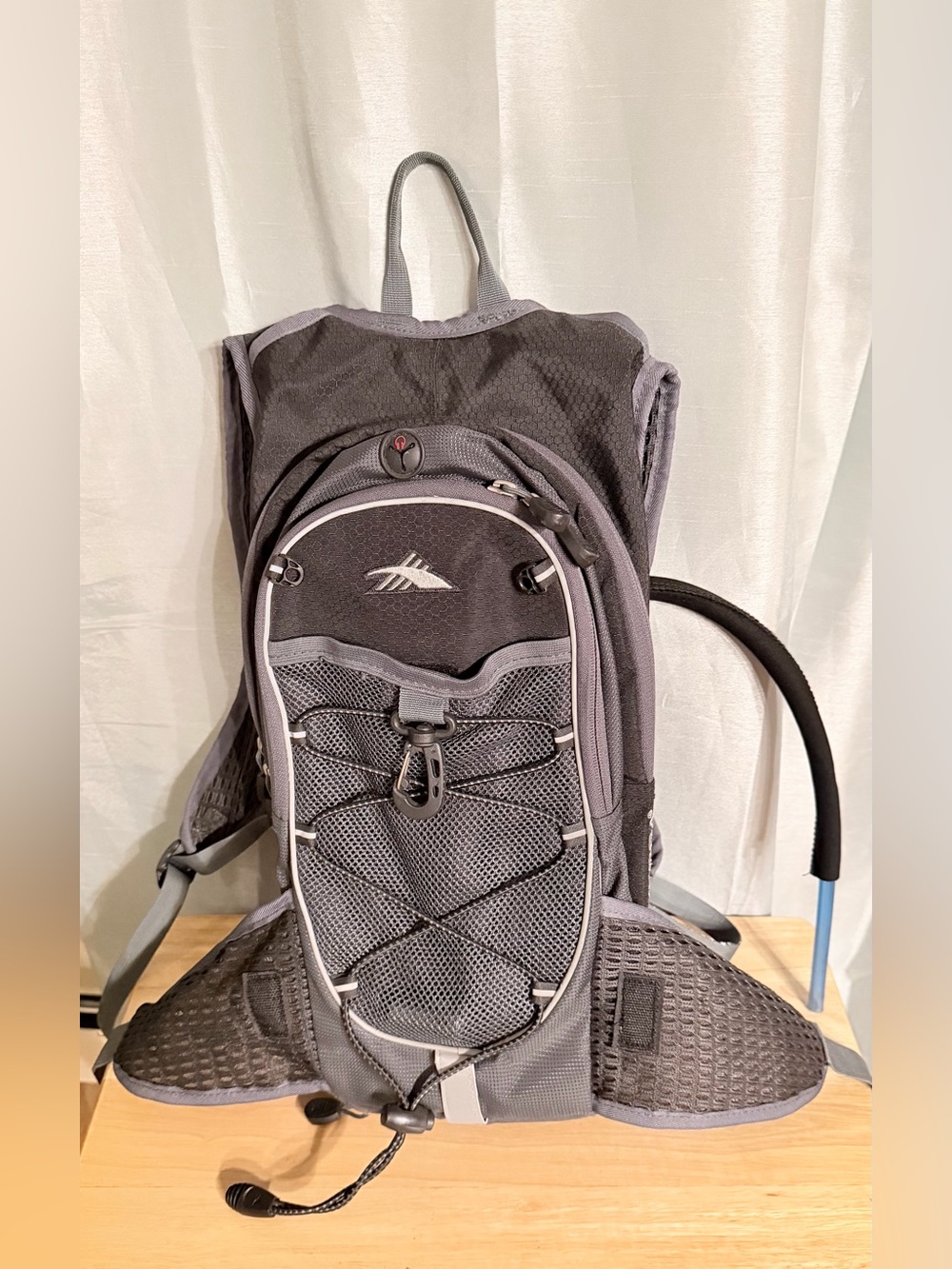 High Sierra Hydration Backpack with Water Bladder Airflow Hiking Cycling